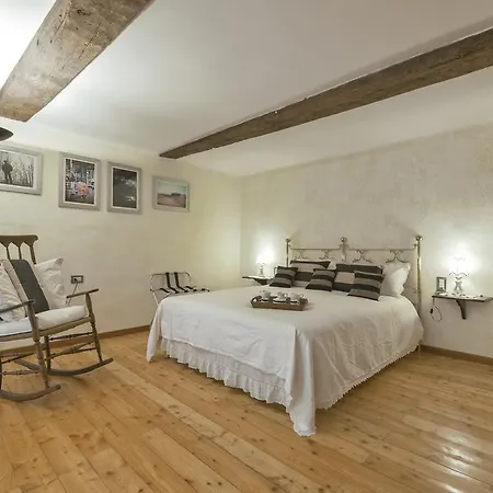 - Canova Apartment Florence