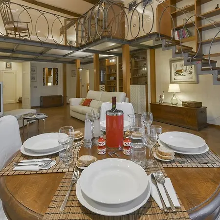 - Canova Apartment